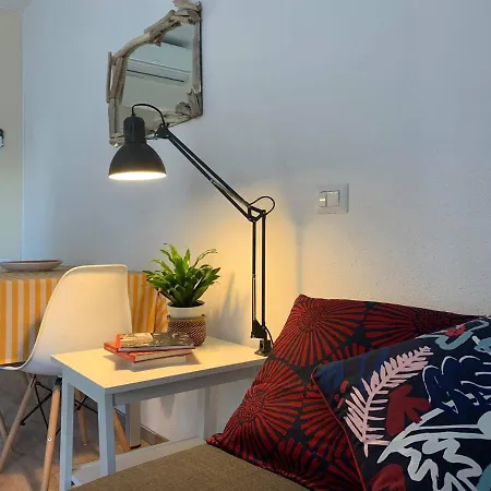 Apartment Artroom *