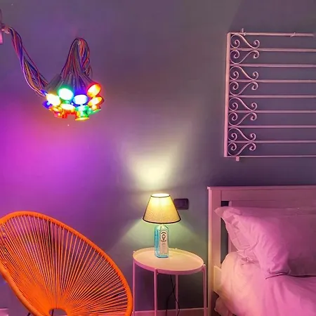 Artroom Apartment